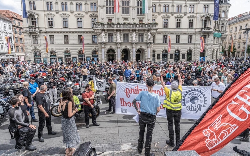Fellows Ride Graz 2026, Gruppenfoto Hauptplatz in Graz